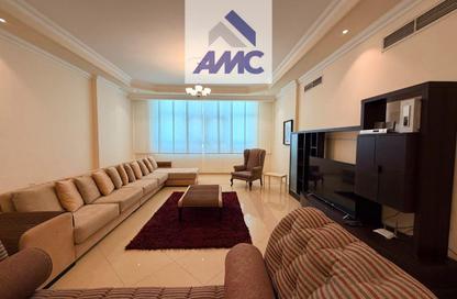 Apartment - 3 Bedrooms - 3 Bathrooms for rent in Al Juffair - Capital Governorate