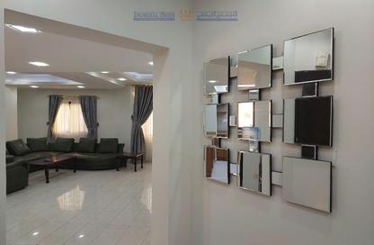Apartment - 3 Bedrooms - 3 Bathrooms for rent in Bu Ashira - Capital Governorate