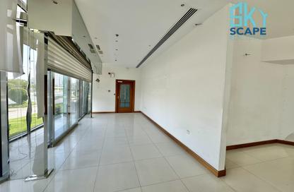 Show Room - Studio - 2 for rent in Seef - Capital Governorate
