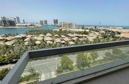 شقة - 3 غرف نوم - 5 حمامات للايجار في جزيرة الريف - محافظة العاصمة