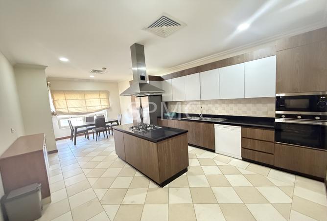 975781 - Property Image 2