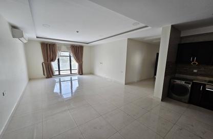 Apartment - 2 Bedrooms - 2 Bathrooms for rent in Saar - Northern Governorate