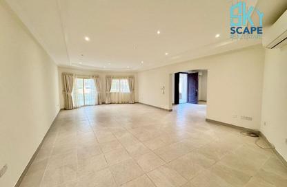 Villa - 4 - 4 for rent in Seef - Capital Governorate