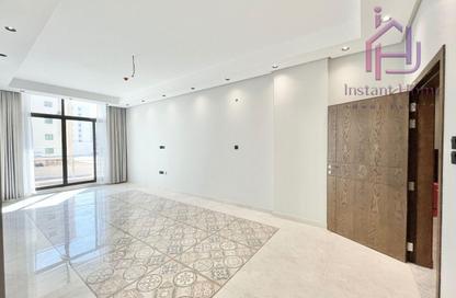 Apartment - 2 Bedrooms - 2 Bathrooms for rent in Seef - Capital Governorate