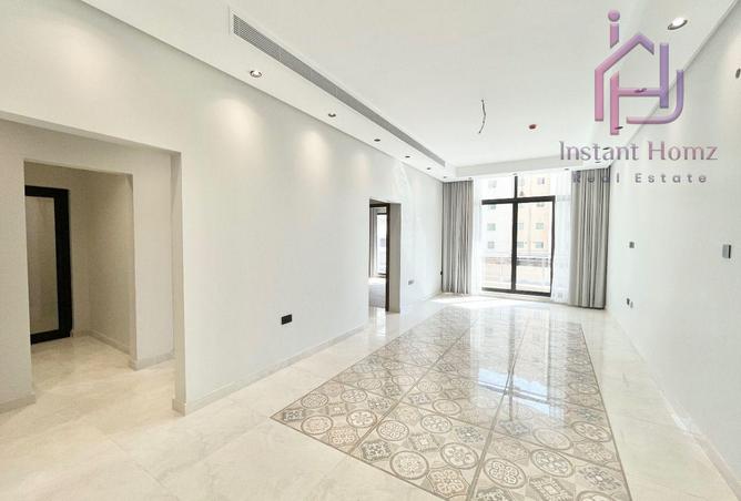 992828 - Property Image 2