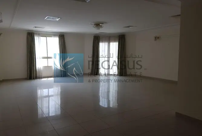 52011027 - Property Image 2