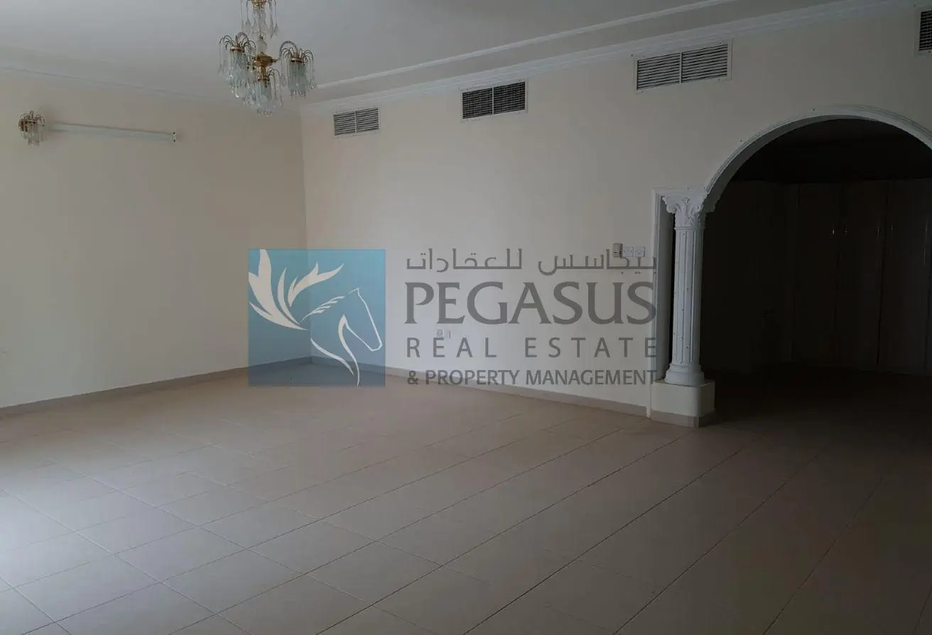 52011027 - Property Main Image