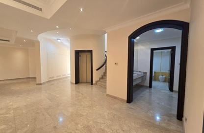 Villa - 4 Bedrooms - 5 Bathrooms for rent in Saar - Northern Governorate