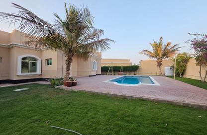 Villa - 4 Bedrooms - 3 Bathrooms for rent in Janabiya - Northern Governorate