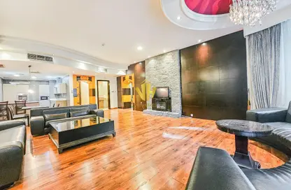 Apartment - 2 Bedrooms - 2 Bathrooms for rent in Al Juffair - Capital Governorate