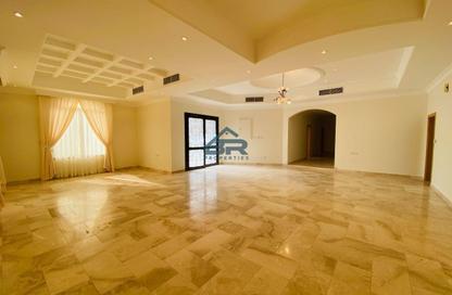 Compound - 4 Bedrooms - 3 Bathrooms for rent in Janabiya - Northern Governorate