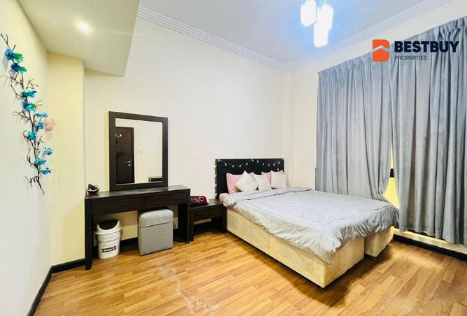 1000368 - Property Image 2