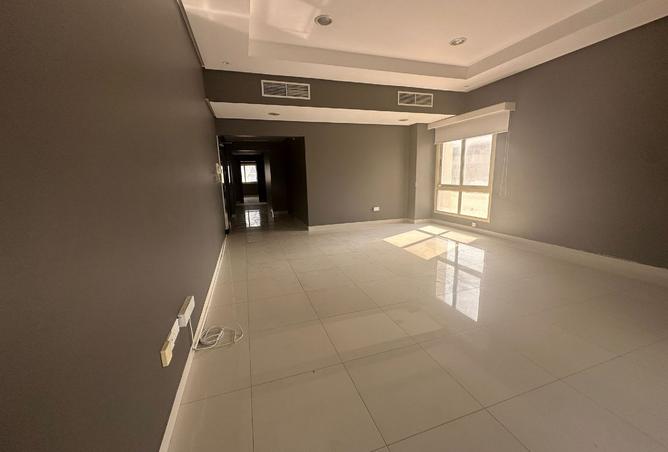 983577 - Property Main Image