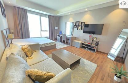 Apartment - Studio - 1 for rent in Sanabis - Manama - Capital Governorate