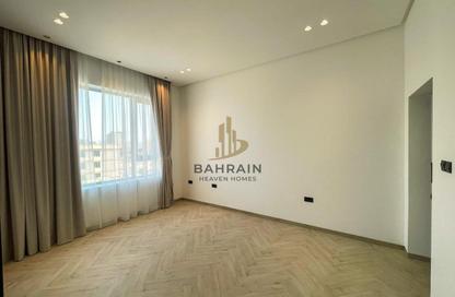 Apartment - 2 Bedrooms - 2 Bathrooms for rent in Segaya - Manama - Capital Governorate