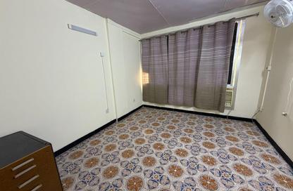 Apartment - 2 Bedrooms - 1 Bathroom for rent in Manama Souq - Manama - Capital Governorate