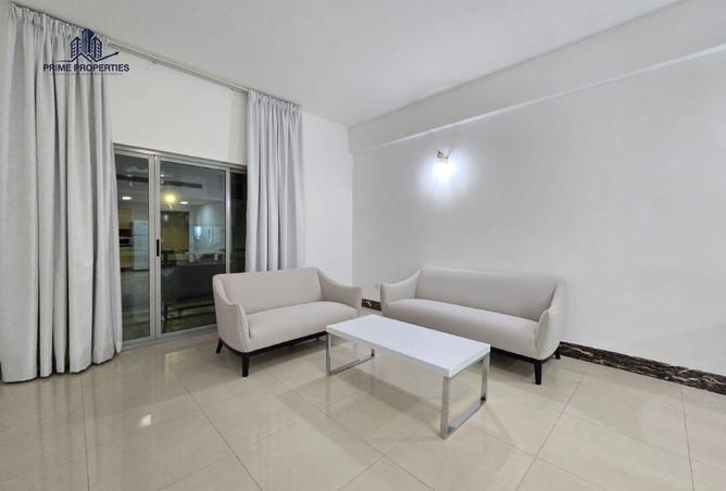 988047 - Property Image 3