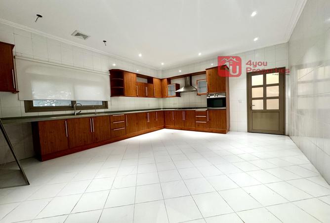 52328779 - Property Image 2