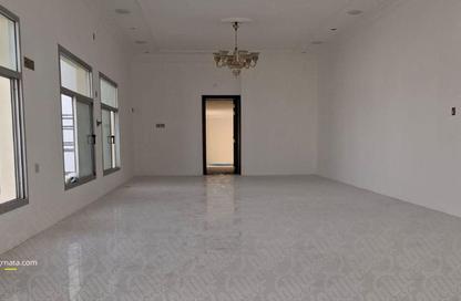 Villa - 6 Bedrooms - 4 Bathrooms for sale in Hamad Town - Northern Governorate