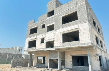 عمارة بالكامل - استوديو - 8 حمامات للبيع في الحجر - المحافظة الشمالية