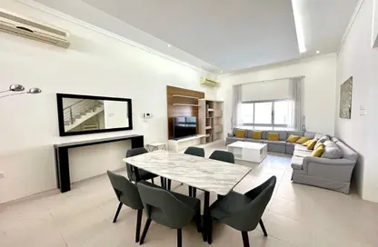 Villa - 4 Bedrooms - 7 Bathrooms for rent in Arad - Muharraq Governorate