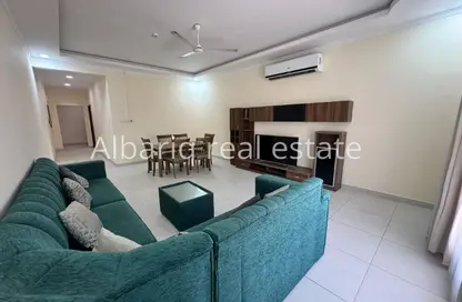Apartment - 2 Bedrooms - 2 Bathrooms for rent in Um Al Hasam - Manama - Capital Governorate