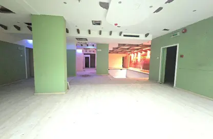 Shop - Studio - 3 Bathrooms for rent in Exhibition Road - Hoora - Capital Governorate