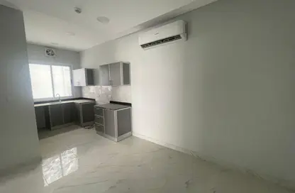 Apartment - 3 Bedrooms - 2 Bathrooms for rent in Janabiya - Northern Governorate
