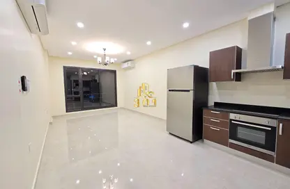Apartment - 2 Bedrooms - 2 Bathrooms for rent in Al Burhama - Manama - Capital Governorate