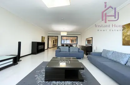 Apartment - 3 Bedrooms - 3 Bathrooms for rent in Al Juffair - Capital Governorate