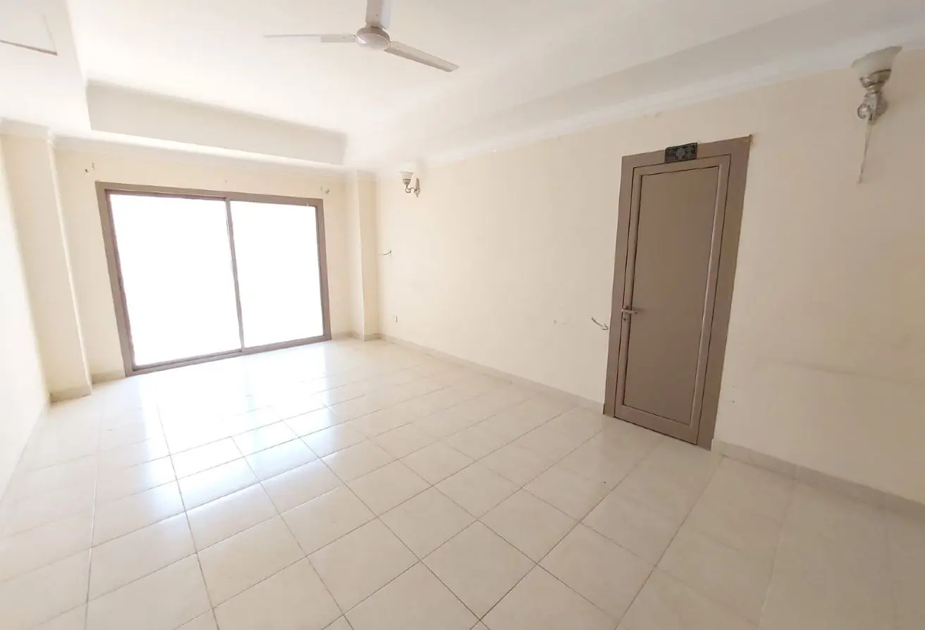 56153198 - Property Main Image
