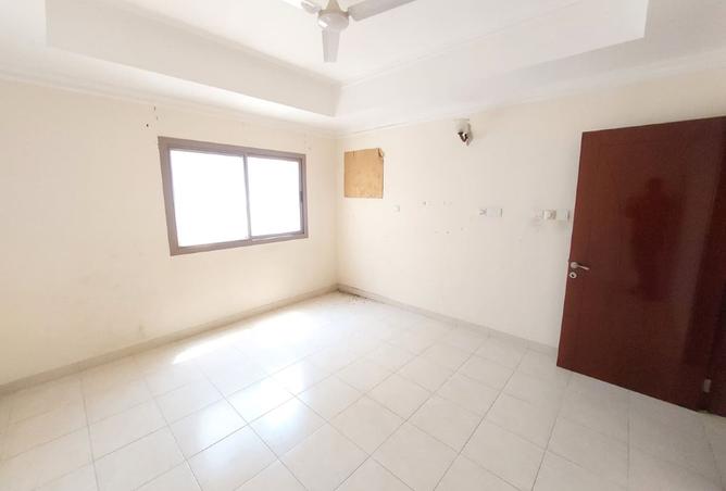 56153198 - Property Image 2