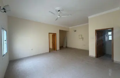Apartment - 2 Bedrooms - 2 Bathrooms for rent in Tubli - Central Governorate