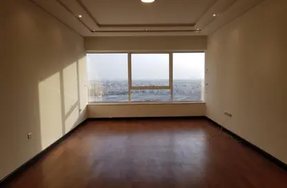 Apartment - 2 Bedrooms - 3 Bathrooms for rent in Abraj Al Lulu - Manama - Capital Governorate Apartment - 2 Bedrooms - 3 Bathrooms for rent in Abraj Al Lulu - Manama - Capital Governorate