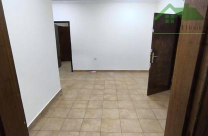 Apartment - 2 Bedrooms - 1 Bathroom for rent in Isa Town - Central Governorate