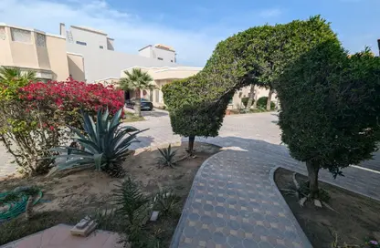 Villa - 4 Bedrooms - 4 Bathrooms for rent in Janabiya - Northern Governorate