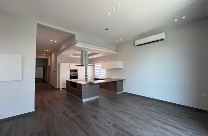 Apartment - 2 Bedrooms - 2 Bathrooms for rent in Tubli - Central Governorate Apartment - 2 Bedrooms - 2 Bathrooms for rent in Tubli - Central Governorate