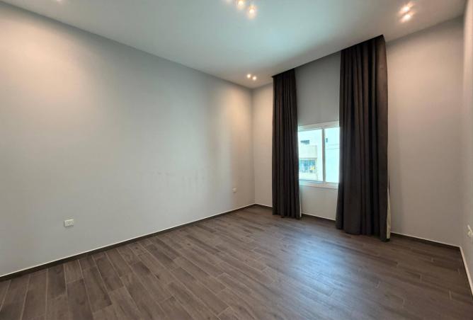 52701599 - Property Image 3