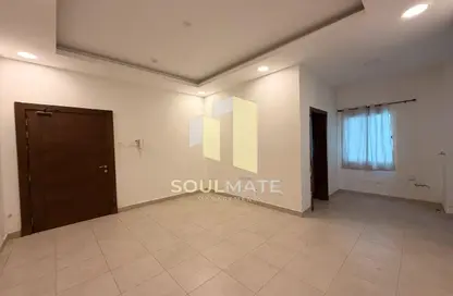 Apartment - 2 Bedrooms - 2 Bathrooms for rent in Busaiteen - Muharraq Governorate
