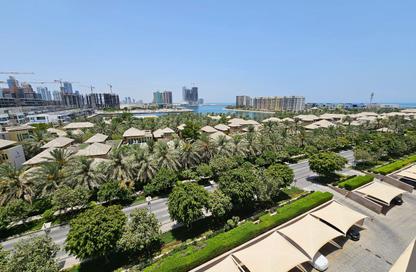 Apartment - 3 Bedrooms - 3 Bathrooms for rent in Reef Island - Capital Governorate