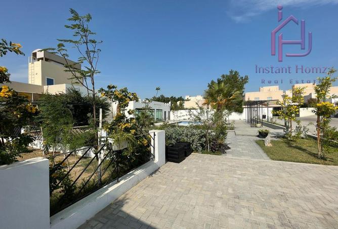 993848 - Property Image 2