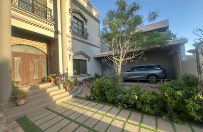 Villa - 5 Bedrooms - 6 Bathrooms for sale in Hamad Town - Northern Governorate