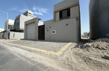 Villa - 5 Bedrooms - 7 Bathrooms for sale in Busaiteen - Muharraq Governorate
