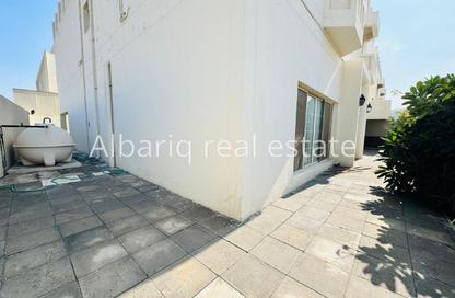 Villa - 4 Bedrooms - 5 Bathrooms for rent in Tubli - Central Governorate