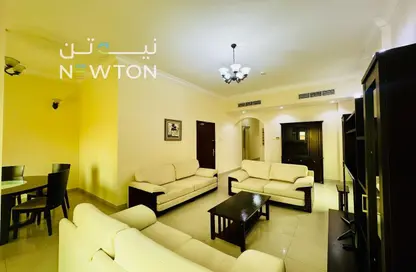 Apartment - 3 Bedrooms - 3 Bathrooms for rent in Al Juffair - Capital Governorate