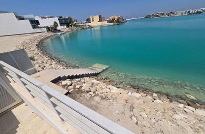 فيلا - 5 غرف نوم - 5 حمامات للايجار في شارع أمواج - أمواج - المحرق فيلا - 5 غرف نوم - 5 حمامات للايجار في شارع أمواج - أمواج - المحرق