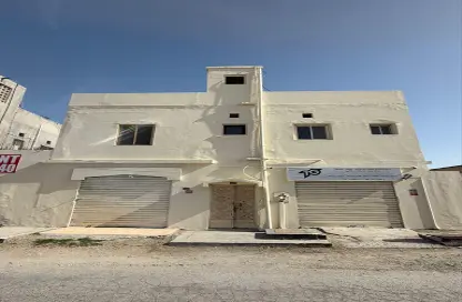 عمارة بالكامل - استوديو - 7 حمامات للايجار في سترة - المحافظة الوسطى