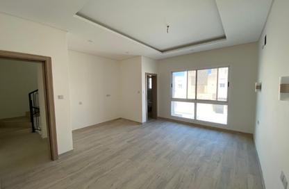 Villa - 4 - 3 for sale in Jannusan - Northern Governorate