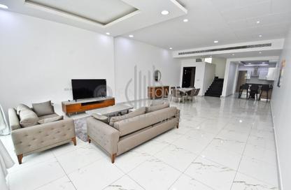 Villa - 4 Bedrooms - 5 Bathrooms for rent in Saar - Northern Governorate