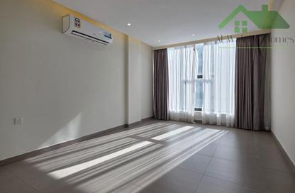 Apartment - 2 Bedrooms - 2 Bathrooms for rent in Hidd - Muharraq Governorate